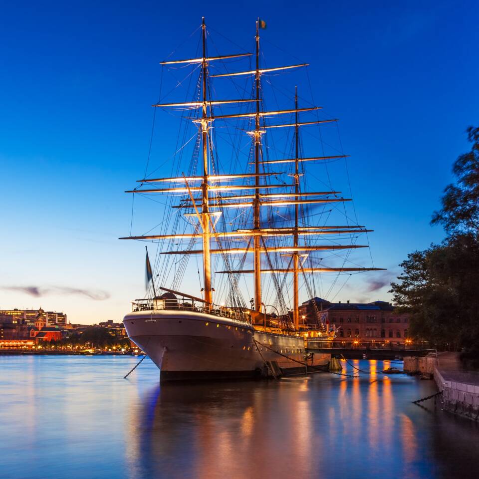 Bo på båt i Stockholm - Gästhamnsguiden Sverige